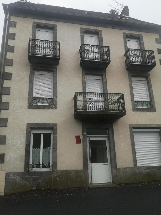 Appartement Idealement Situe Le Mont-Dore Luaran gambar